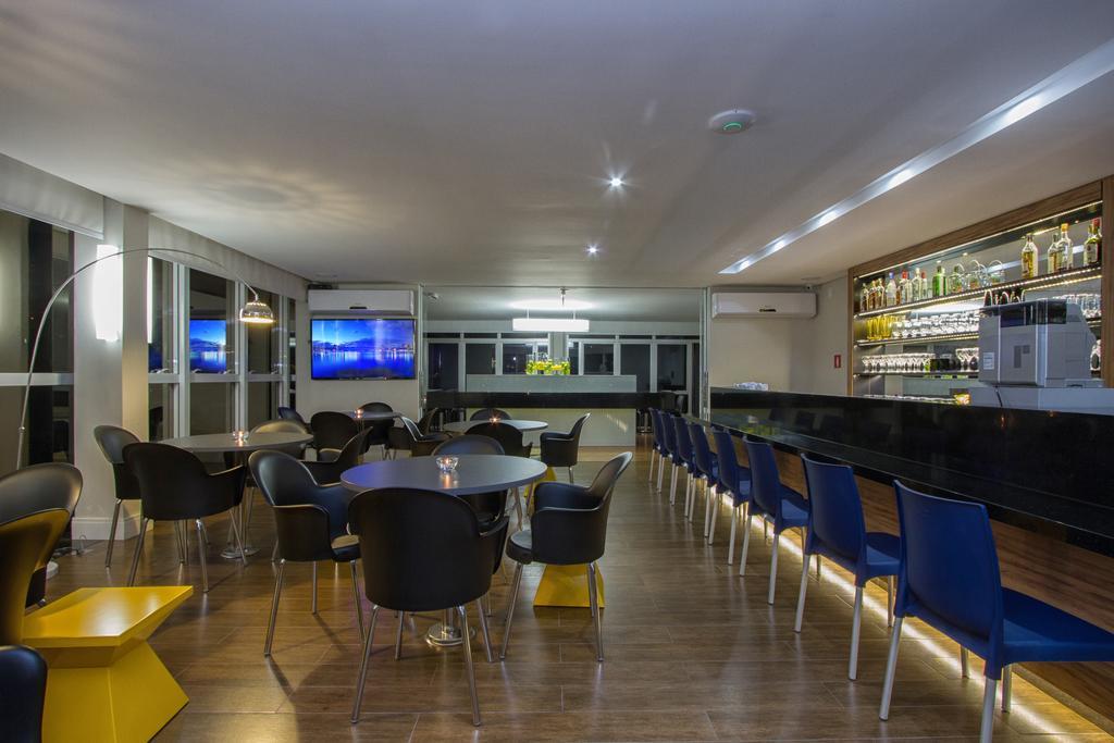 Le Canard Joinville Exterior photo