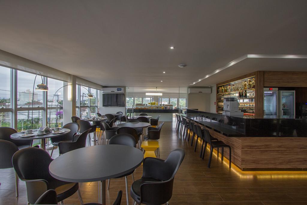 Le Canard Joinville Exterior photo